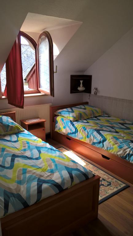 Bed and Breakfast Ria Panzio Эстергом Экстерьер фото