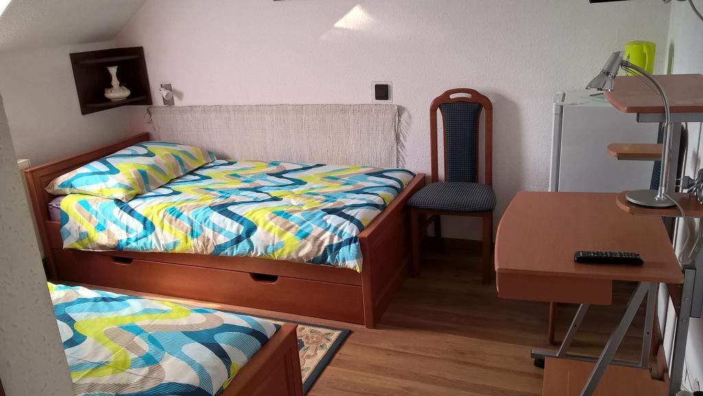 Bed and Breakfast Ria Panzio Эстергом Экстерьер фото